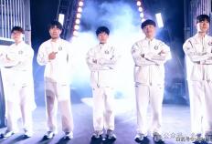 LCK訓(xùn)练赛都(dōu)是(shì)骗人(rén)的？LPL有15人(rén)陪练團(tuán)，不要(yào)和LCK打(dǎ)訓(xùn)练赛