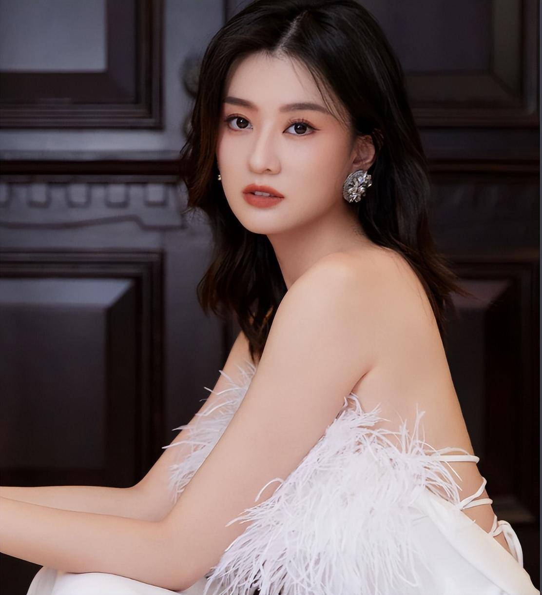 天(tiān)呐！喬(qiáo)欣这波(bō)操作太秀了，500亿豪门？秘密結(jié)婚(hūn)？这是要(yào)上(shàng)天(tiān)！