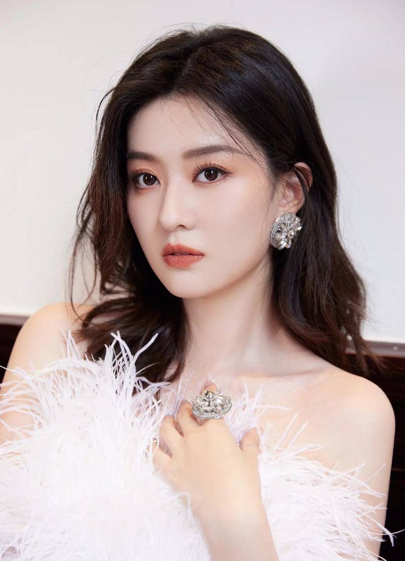 天(tiān)呐！喬(qiáo)欣这波(bō)操作太秀了，500亿豪门？秘密結(jié)婚(hūn)？这是要(yào)上(shàng)天(tiān)！