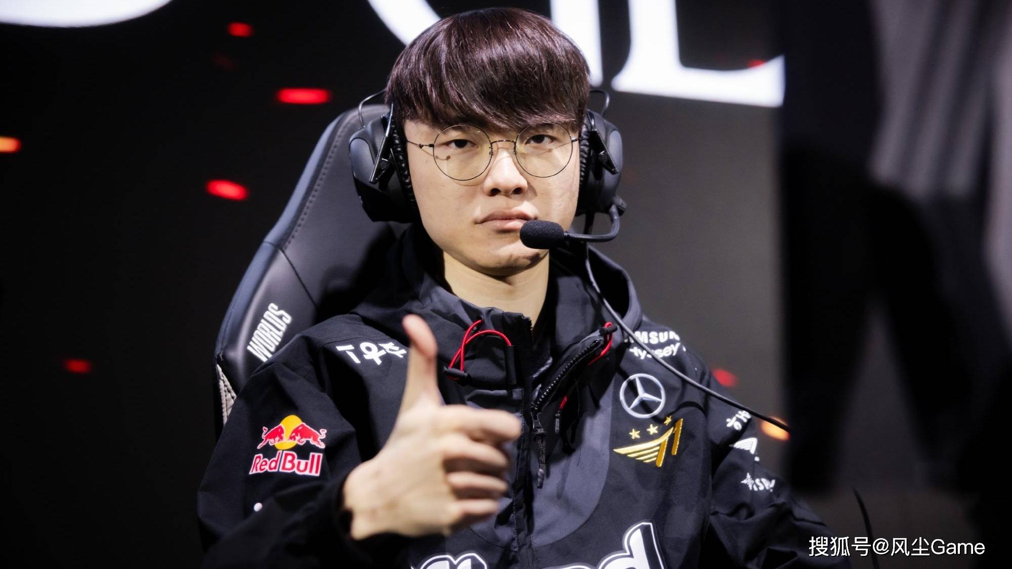 LOL传奇中单官(guān)宣退役！连續(xù)8年进世界赛，巔(diān)峰(fēng)期(qī)把IG打到解散