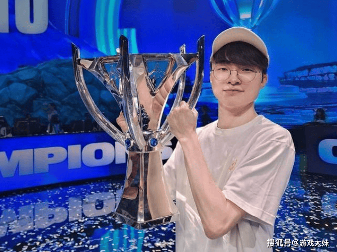 LOL官方(fāng)再次发文强调，faker就是傳(chuán)奇选手，地位无人能(néng)撼(hàn)動(dòng)