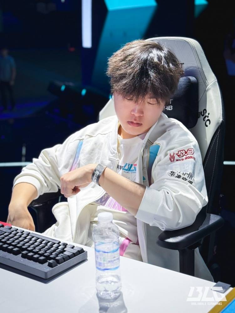 【7.16】电竞遊(yóu)戏前(qián)沿资讯：LOL美测服更新、Xiaoxu离队、Lele、JiaQi恢复自由人、飞牡(mǔ)蠣(lì)战队喊话HLE