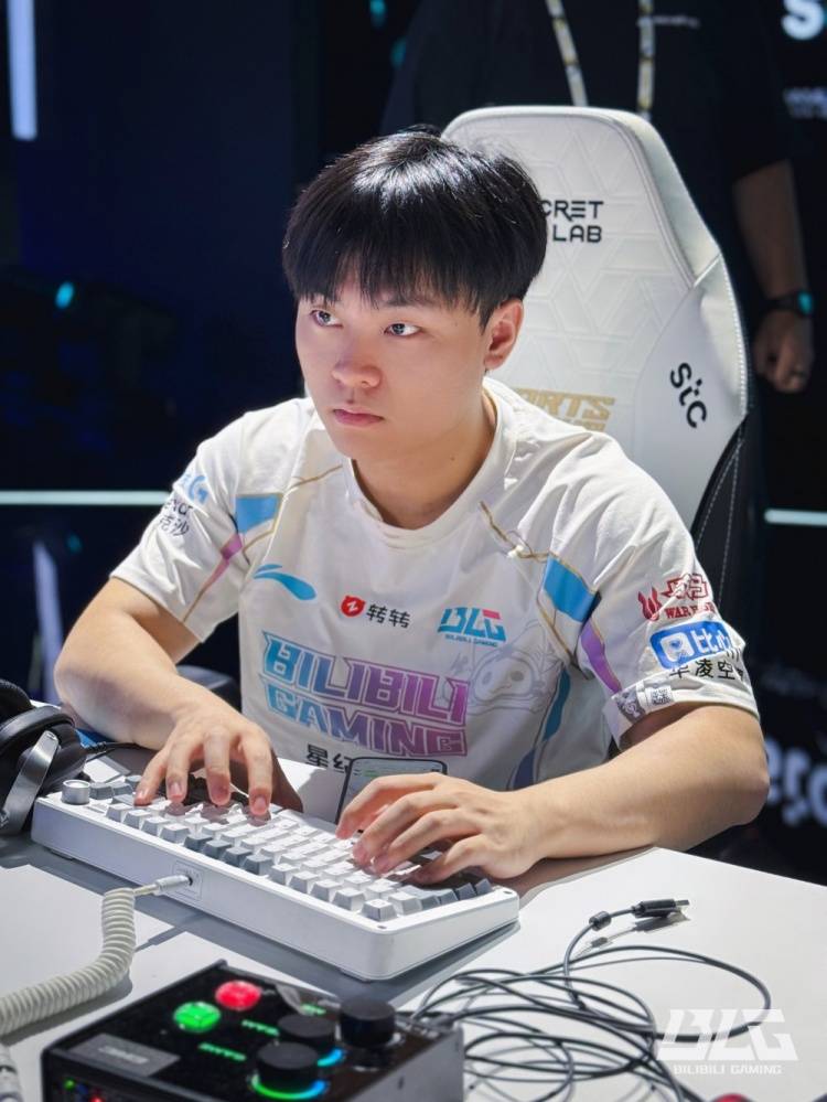 【7.16】电竞遊(yóu)戏前(qián)沿资讯：LOL美测服更新、Xiaoxu离队、Lele、JiaQi恢复自由人、飞牡(mǔ)蠣(lì)战队喊话HLE