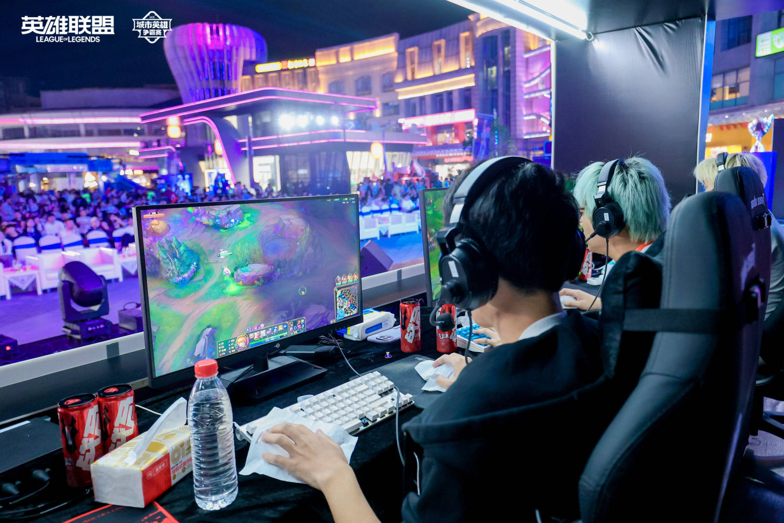 LOL城(chéng)市英雄争霸賽(sài)全国总決(jué)賽(sài)万江启幕(mù)，首日两强诞生