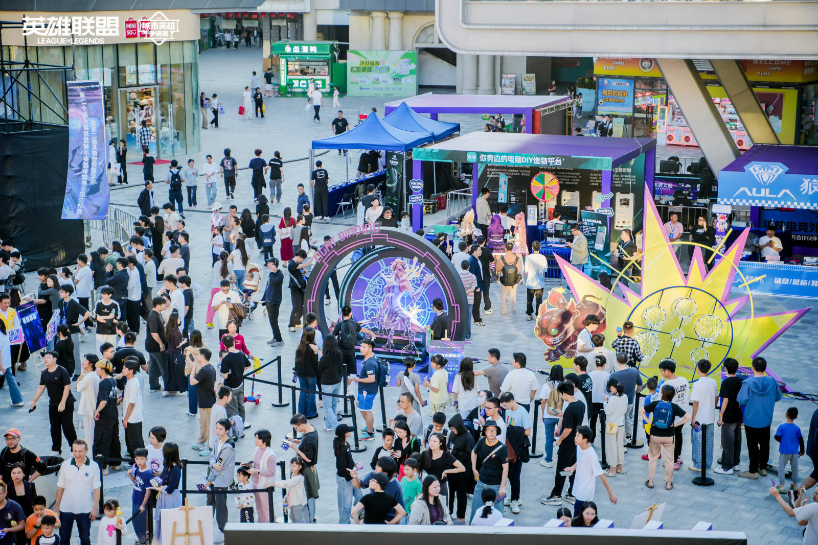 LOL城(chéng)市英雄争霸賽(sài)全国总決(jué)賽(sài)万江启幕(mù)，首日两强诞生