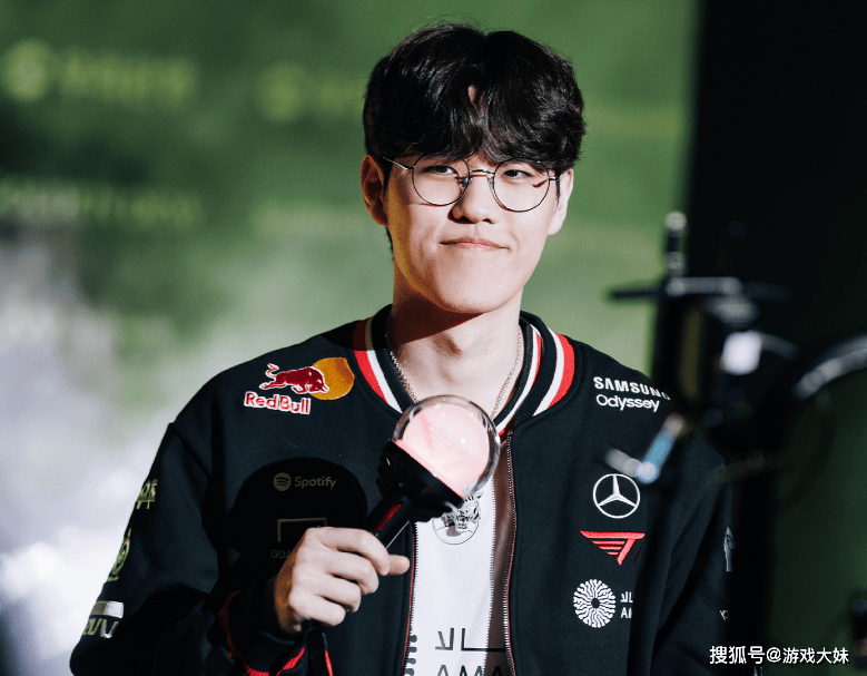 LOL社區(qū)发起投票，有史以(yǐ)来誰(shuí)最被低(dī)估？前(qián)十名裡(lǐ)衹(zhǐ)有一位LPL选手