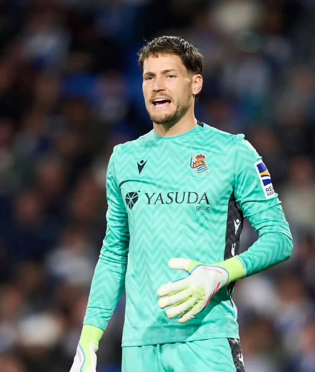 西(xī)班牙最(zuì)新(xīn)26人阵容！羅(luó)德里、卡瓦哈(hā)尔歸(guī)来！最(zuì)强战队！