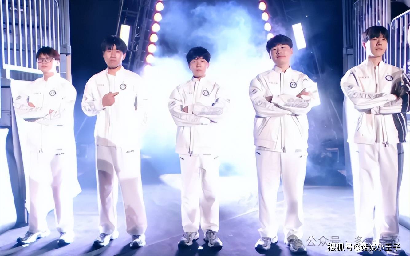 LCK訓(xùn)练赛都(dōu)是(shì)骗人(rén)的？LPL有15人(rén)陪练團(tuán)，不要(yào)和LCK打(dǎ)訓(xùn)练赛