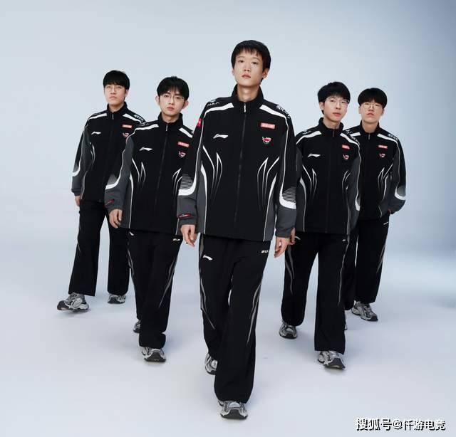 LOL官方更新(xīn)戰(zhàn)力排行榜，第一毫不意外，IG赫然(rán)在列！