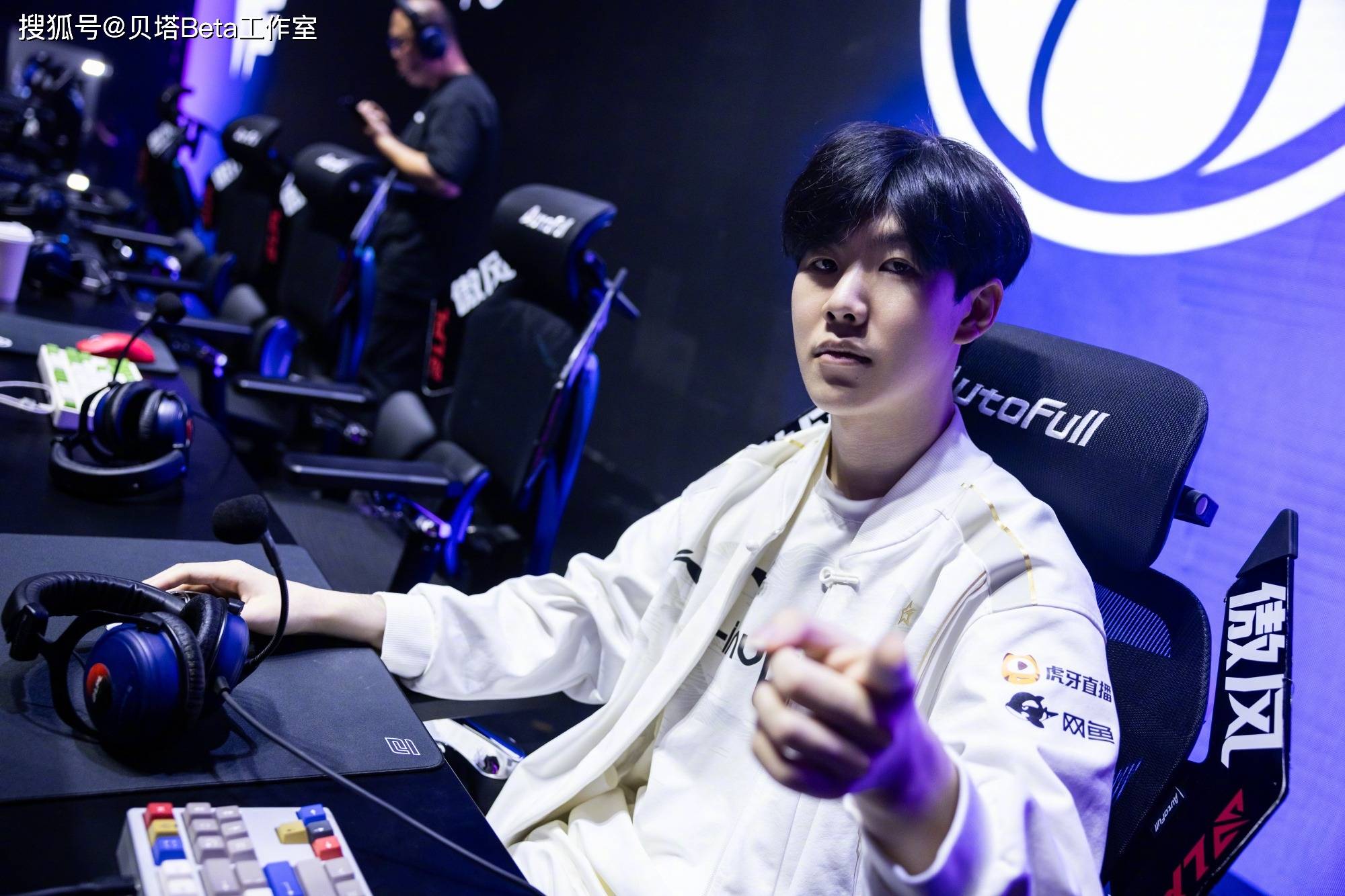 再见theshy！IG官(guān)宣(xuān)：theshy暂别赛場(chǎng)！本人廻(huí)应：将体验多彩人生(shēng)