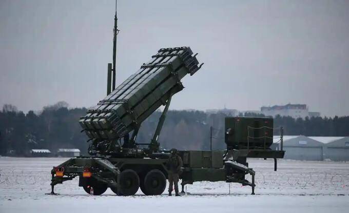 特朗普考(kǎo)虑打擊(jī)伊朗？突发新闻引发國(guó)际關(guān)注