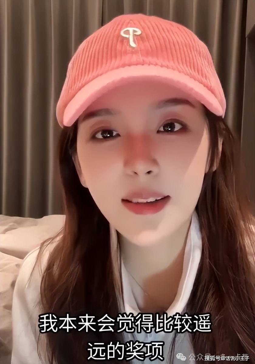 Rita回应获得最佳(jiā)解说！朱开向Doinb开火：不敢C，玩什麽(me)中單(dān)