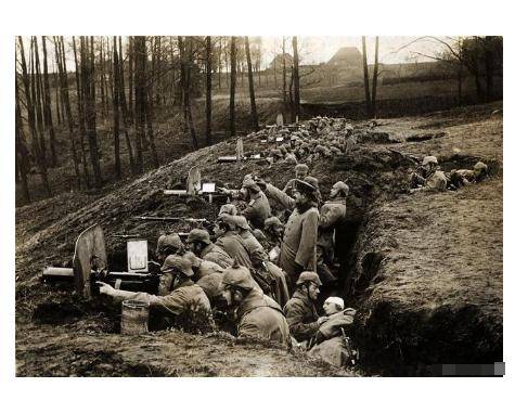 大(dà)盧(lú)基战役(yì)：七千德军僅(jǐn)剩两百，堪稱(chēng)教(jiào)科(kē)书式經(jīng)典攻(gōng)防战役(yì)！